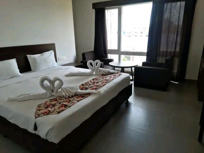 Hotel East International Tinsukia Eksteriør bilde