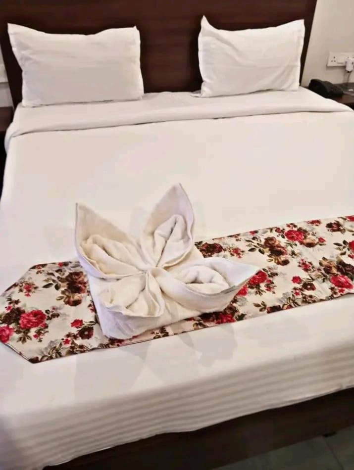Hotel East International Tinsukia Eksteriør bilde